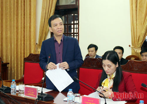 Đồng chí Hà Tân Tiến - Ủy viên Ban Thường vụ Tỉnh ủy, Chỉ huy trưởng Bộ CHQS tỉnh phát biểu ý kiến.
