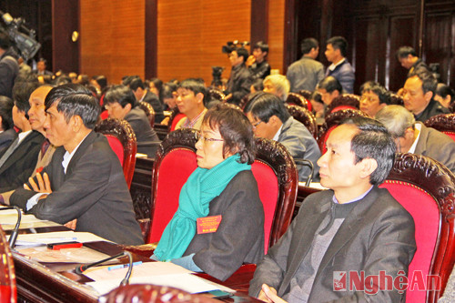 Các đại biểu chủ đại diện cơ quan báo chí tham dự hội nghị