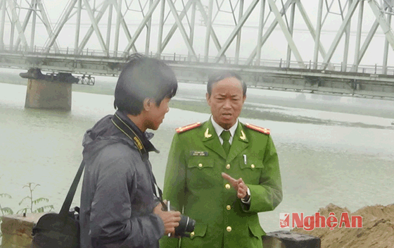 Trao đổi với phóng viên Báo Nghệ An, Thượng tá Chu Minh Tiến nói rằng, sau đợt kiểm tra toàn diện tuyến sông Lam, các vi phạm về khai thác, kinh doanh cát sỏi gây sạt lở 
