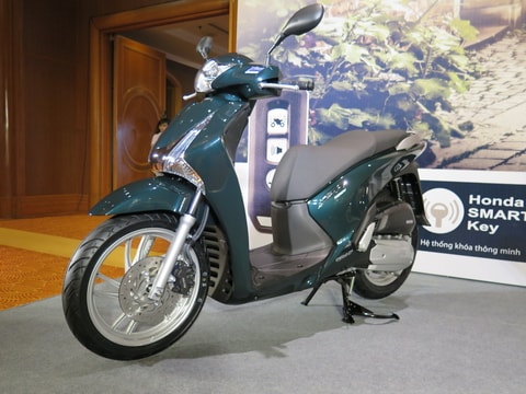  Honda SH 150i có giá bán cao hơn đề xuất tới 11 triệu đồng!