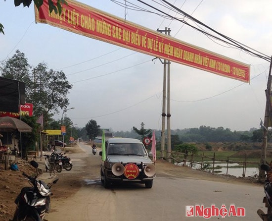 Xe cổ động của Chi cục thuế Anh Sơn