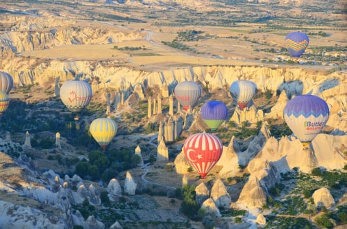 Cappadocia là điểm du lịch nổi tiếng của Thổ Nhĩ Kỳ, thu hút nhiều du khách trên thế giới. Ảnh: Hoài Nam