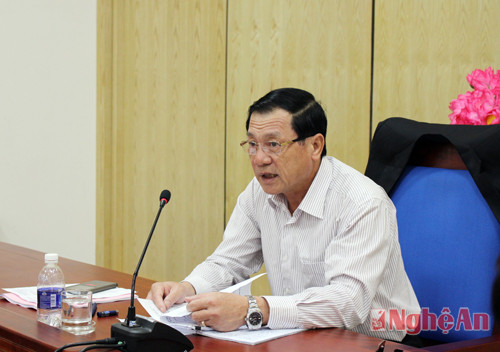 Đồng chí Lê Minh Thông - Ủy viên Ban Thường vụ Tỉnh ủy, Phó Chủ tịch UBND tỉnh kết luận cuộc họp.