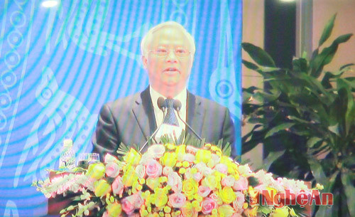 Đồng chí Uông Chu Lưu, Phó chủ tịch Quốc Hội phát biểu chỉ đạo tại hội nghị.