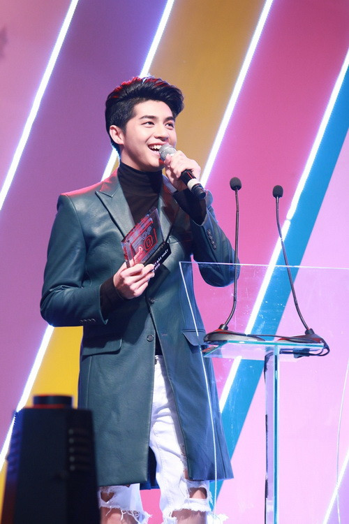 Ca sĩ Noo Phước Thịnh nhận giải Nam ca sĩ xuất sắc nhất