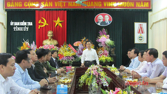 Đồng chí Nguyễn Xuân Sơn-Phó Bí thư Thường trực Tỉnh ủy phát biểu tại lễ trao quyết định