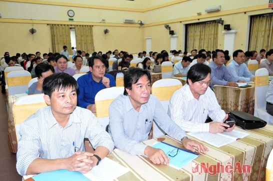 Các đại biểu tham dự hội nghị