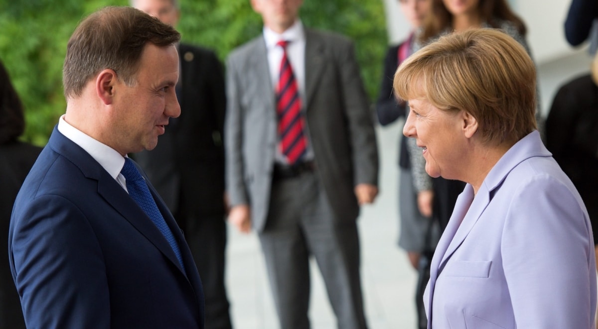 Tổng thống Ba Lan Andrzej Duda (trái) và Thủ tướng Đức Angela Merkel. Ảnh: www.polskieradio.pl.