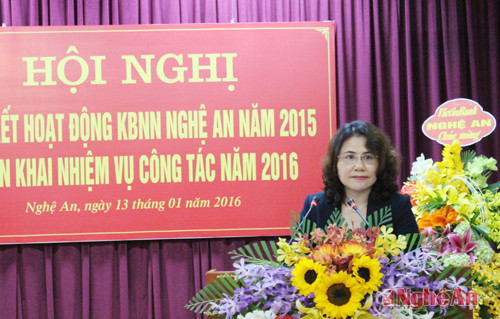 Đông chí Hoàng Thị Xuân, giám đốc KBNN Nghệ An phát biểu khai mạc hội nghị