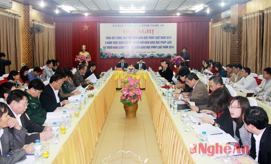 Toàn cảnh hội nghị.