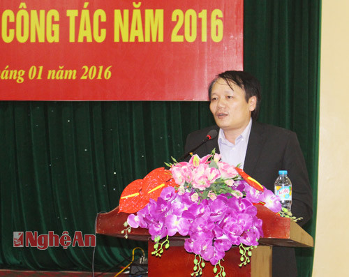 Đồng chí Bùi Quang Phương - Trưởng phòng Văn hóa - Thông tin Thành phố Vinh cho rằng cần tăng cường quản lý dịch vụ Intermet công cộng trên địa bàn. 