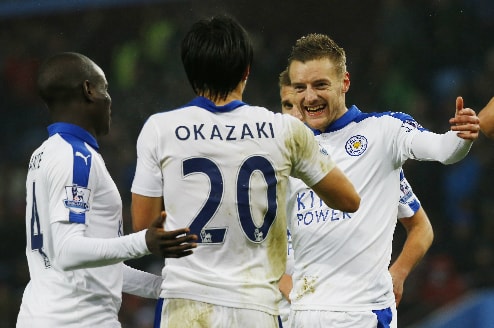 Cầu thủ Leicester ăn mừng bàn mở tỷ số. Ảnh: Reuters.