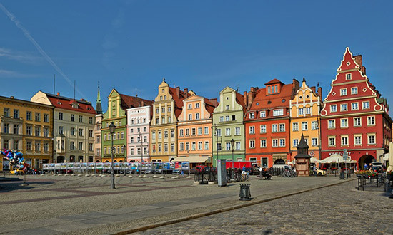 Những kiến trúc bắt mắt bao quanh Quảng trường Market ở thành phố Wroclaw, Ba Lan.