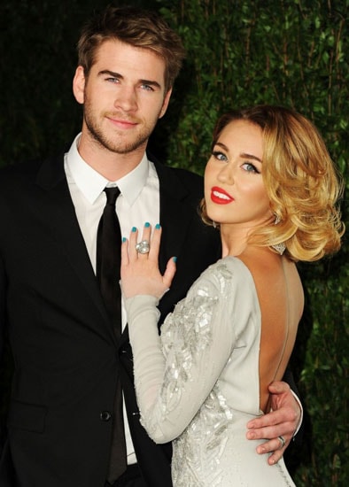  Miley Cyrus và Liam Hemsworth hàn gắn sau hơn hai năm chia tay.