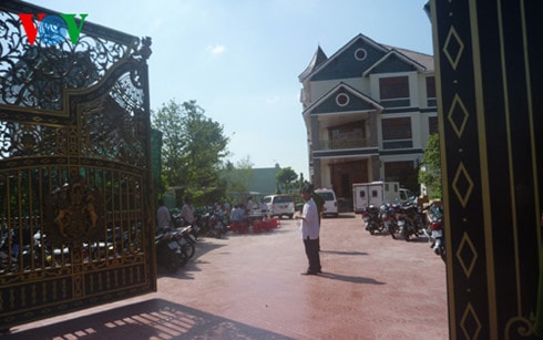 Căn biệt thự nơi xảy ra vụ án mạng (Ảnh: Nhật Trường)