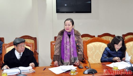 Phó trưởng ban Văn hóa - Xã hội HĐND tỉnh Tôn Thị Cẩm Hà phát biểu tại cuộc giám sát