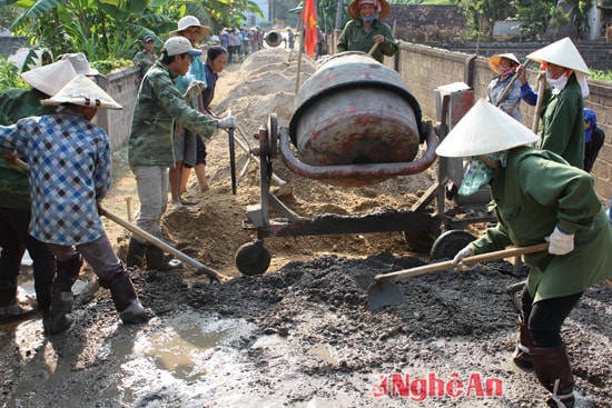 Làm giao thông NTM ở Nghĩa Thái - Tân Kỳ