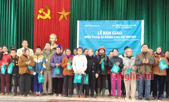 Dịp này, huyện Quỳnh Lưu có 100 hộ nghèo ở 2 xã Quỳnh Thọ và Sơn Hải được nhận quà, trong đó xã Quỳnh Thọ 60 suất, xã Sơn Hải 40 suất./.