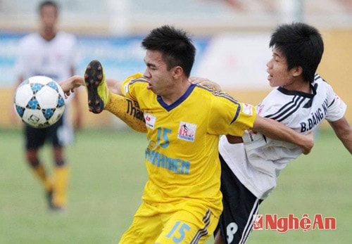 Khắc Ngọc trong màu áo SLNA