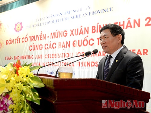 Đồng chí Hồ Đức Phớc - Uỷ viên BCH Trung ương Đảng, Bí thư Tỉnh uỷ, Chủ tịch HĐND tỉnh gửi lời cảm ơn đến các bạn bè quốc tế đã đóng góp vào sự phát triển của kinh tế - xã hội tỉnh nhà.