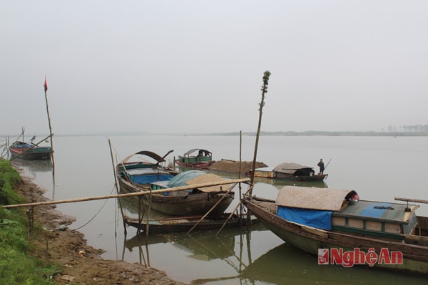 Một góc làng chài Hưng Long.