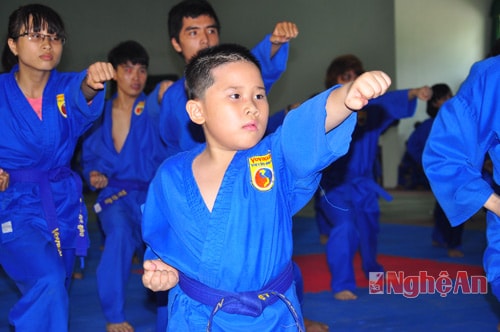 Không phân biệt tuổi tác, giới tính, môn sinh Vovinam  luôn hướng về một tôn chỉ 