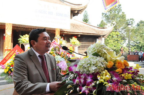 Đồng chí Đậu Vĩnh Thịnh - Phó Chủ tịch UBND TP Vinh ôn lại chiến thắng Ngọc Hồi - Đống Đa của Hoàng Đế Quang Trung tại Lễ kỷ niệm 227 năm.