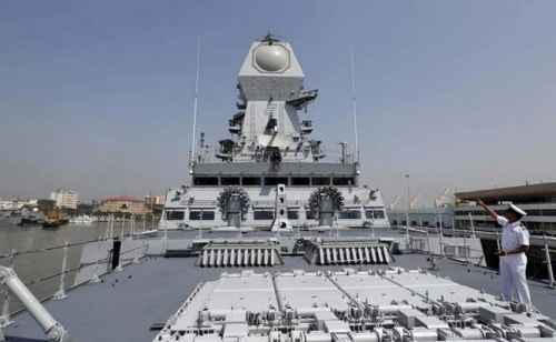 An Indian Navy personnel gestures on the deck of the newly built INS Kochi during a media tour at the naval dockyard in Mumbai, India September 28, 2015. (Reuters File Photo)