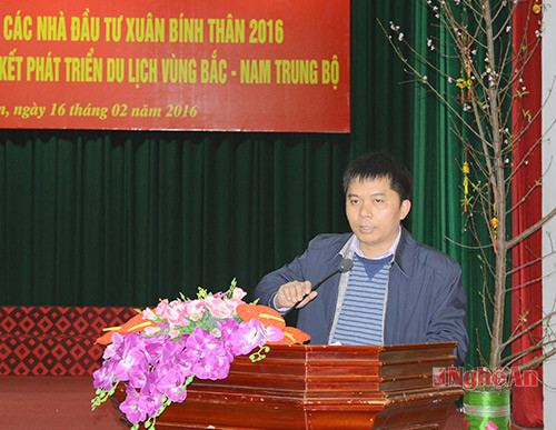 Ông Nguyễn Văn Nam - Giám đốc Trung tâm Xúc tiến đầu tư và Tư vấn phát triển thông tin đến các cơ quan thông tấn, báo chí những nội dung liên quan đến công tác tổ chức Hội nghị gặp mặt các nhà đầu tư Xuân Bính Thân 2016.