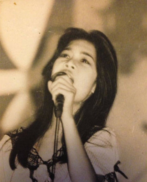 Thu Phương là một trong những giọng ca vàng dòng nhạc nhẹ của Việt Nam thập niên 1990. Nữ ca sĩ gốc Hải Phòng đánh dấu bước chân đầu tiên trong sự nghiệp ca hát từ năm 1986 khi mới 14 tuổi. Năm đó, cô trúng tuyển vào Nhà hát Tuổi trẻ Hà Nội và bắt đầu đi hát từ năm 1988.