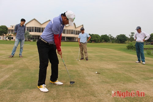 Cơ sở hạ tầng du lịch Nghệ An ngày càng được đầu tư, nâng cấp. Trong ảnh: Sân golf ở Cửa Lò -Ảnh: Đào Tuấn