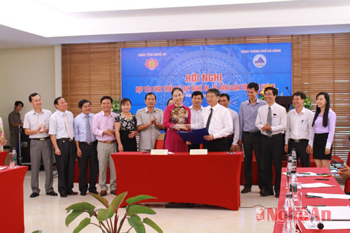 Nghệ An và Đà Nẵng ký kết hợp tác du lịch năm 2014  -Ảnh: Đào Tuấn