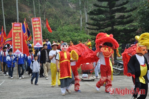 Các đoàn rước tham gia lễ hội