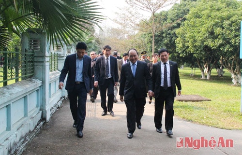 Tiếp đó, 