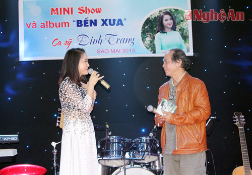 Nhạc sỹ Nguyễn Trọng Tạo đã từ Thủ đô Hà Nội về dự đêm nhạc của cô học trò Đinh Trang ...