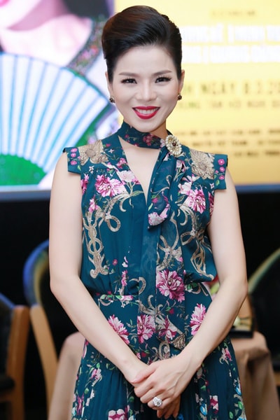 le-quyen-toi-da-bat-khoc-khi-sinh-con-vi-thuong-me