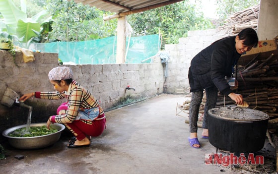 Khu vực nấu nướng còn tạm bợ ở Trường mầm non Hương Sơn - Tân Kỳ