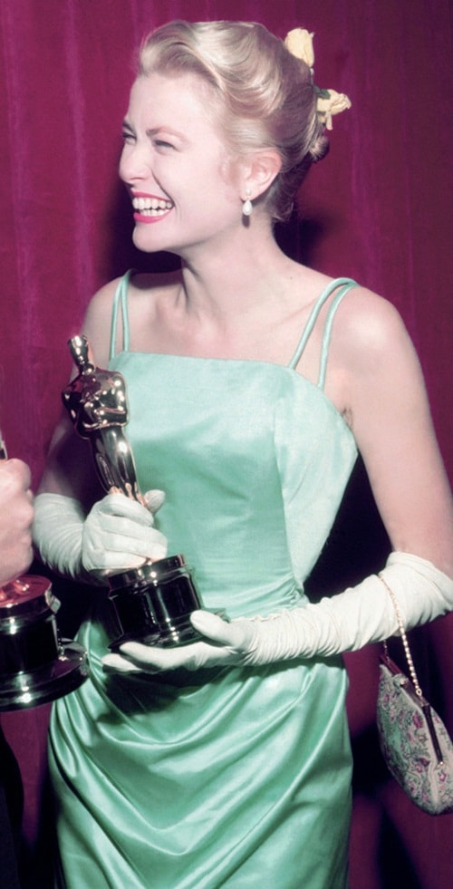 Năm 1955, khi huyền thoại Grace Kelly đoạt Oscar 