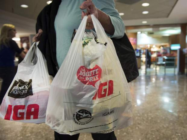 Chính quyền thành phố Montreal đã nhất trí thông qua quyết định cấm việc dùng các túi mua sắm bằng nilon.