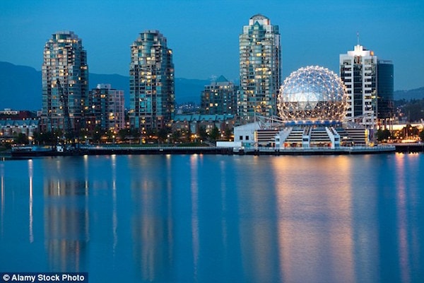 Vancouver, Canada là thành phố đáng sống nhất ở Bắc Mỹ với dịch vụ y tế tuyệt vời và văn hoá đa dạng. Thành phố này xếp thứ 5 trong bảng xếp hạng.