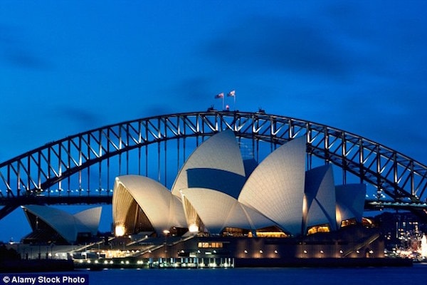 Với một trong những cảng biển nổi tiếng nhất thế giới, Sydney, Australia đứng ở vị trí thứ 10. Nơi đây không chỉ có cảnh quan đẹp mà còn có khí hậu thuận hoà và nền văn hoá đặc sắc.