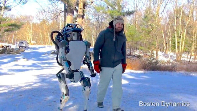Atlas thực hiện thí nghiệm đi trên tuyết (Theo Boston Dynamics) 