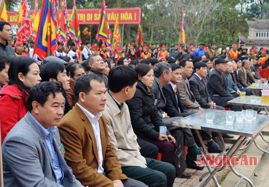 Các địa biểu tỉnh, huyện tham gia dự lễ hội Đền Quả Sơn năm 2016