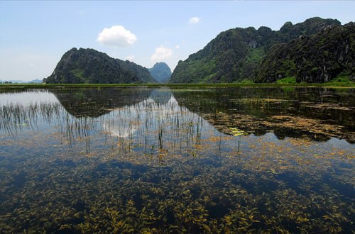  Đầm Vân Long là một trong hai bối cảnh ở Ninh Bình của bom tấn 