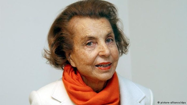 Liliane Bettencourt  Là con gái của nhà sáng lập hãng L'Oreal Eugene Schueller, Liliane Bettencourt thừa kế cơ đồ kinh doanh mỹ phẩm của gia đình vào năm 1957 và hiện là người phụ nữ giàu nhất thế giới, tài sản 36,1 tỷ USD. Bà cũng có phần đóng góp trong ông lớn ngành thực phẩm Thụy Sỹ Nestlé và điều hành tập đoàn L'Oreal. Bettencout bị vướng vào một vụ bê bối thuế hồi năm 2010 sau khi quản gia của bà bí mật ghi lại một vài cuộc trao đổi cá nhân của người phụ nữ này.