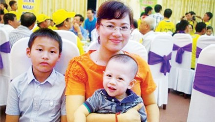 Chị Thanh Thủy và hai con trai.