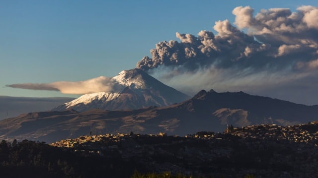 Núi lửa Cotopaxi, Quito, Ecuador - Ảnh: fotolia