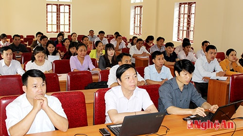 Các cộng tác viên tham gia khóa tập huấn.