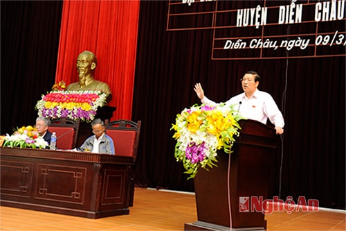 Đồng chí Phan Đình Trạc trả lời các ý kiến kiến nghị của cứ tri