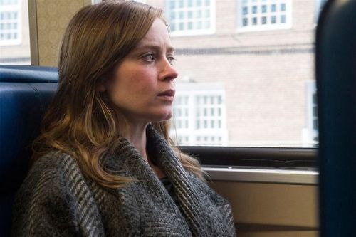 The Girl on the Train là tiểu thuyết trinh thám đứng đầu danh sách bán chạy của New York Times trong 4 tháng đầu năm ngoái. Câu chuyện xoay quanh Rachel - cô nàng nghiện rượu thi thoảng bị mất trí nhớ. Ngày ngày đi làm bằng tàu điện, Rachel thường hay nhìn ra ngoài cửa sổ và theo dõi một đôi vợ chồng trẻ. Một ngày, người vợ mất tích và Rachel nhận ra mình đã chứng kiến chuyện gì đó nhưng men rượu khiến cô không tài nào nhớ nổi. Cô gái trên tàu được ví như phiên bản mới của Gone Girl. Phim chuyển thể với diễn xuất của Emily Blunt sẽ ra mắt vào ngày 7/10 - cùng thời gian ra mắt của phim Gone Girl vào năm 2014.